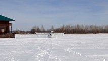 Взлёт гидросамолёта-амфибии Че-24 на лыжах
