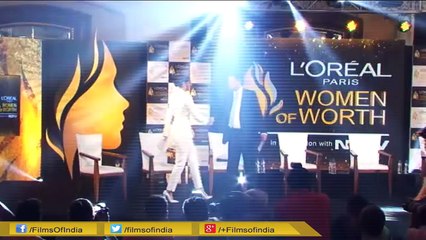 Sonam Kapoor's SEXY Avatar At Women Of Worth Awards