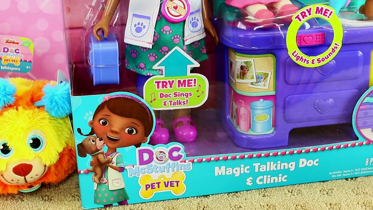 Doc McStuffins Pet Vet Magic Talking Doc & Clinic Disney Findo & Whispers Check Up + Chubb