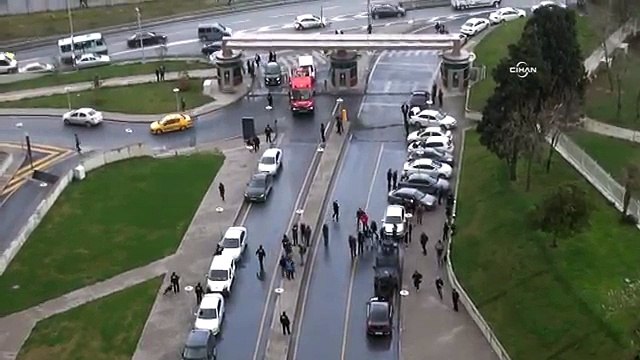 Savcının rehin alındığı adliyeye özel harekatçılar geldi