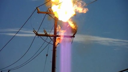 Explosion In Electric Power Pole - Latest Shocking Explosion  Must Watch