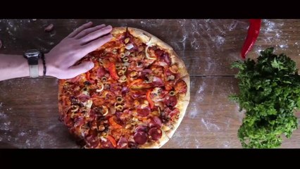 Как поделить пиццу, чтоб тебе достался самый большой кусок!