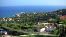 A VENDRE  Villa moderne de 350 m² - Les Issambres (83380) - Vue mer panoramique