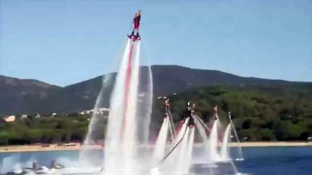 Люди летают и плавают как дельфины, прикольное видео