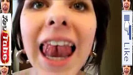 هل تصدق ان امراة بلسانين ؟ ادخل و انظر سبحان الله