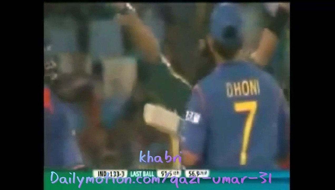 Afridi Kissing! to Shoaib Malik , junaid khan & Ahmed shehzad