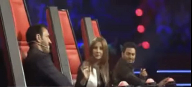 نانسي عجرم تهين وتسخر من كاظم الساهر وتامر حسني وتصفهما بأبشع النعوت عالمباشر