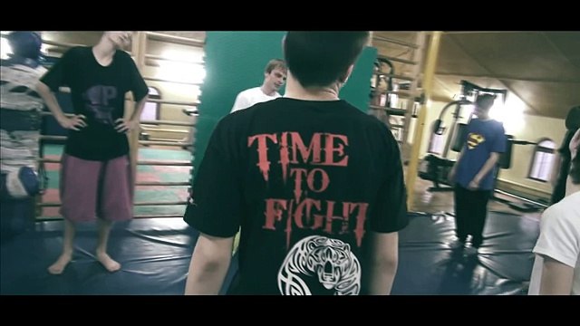 AcrossCity школа в москве паркур, фриран, акробатика обучение, растяжка,закачка