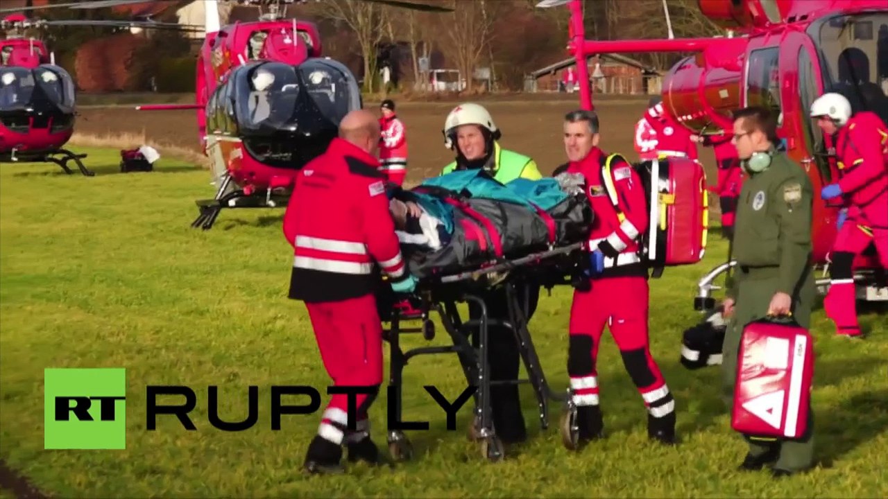 Les opérations de sauvetage après la collision meurtrière des trains de voyageurs en Allemagne