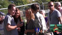 How To Kiss 3 Girls At The Same Time - Pick Up Girls - Funny Pranks