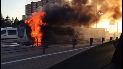 Şirinevler'de metrobüs yangını