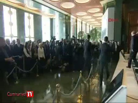 Erdoğan'ın 'sigara' repsepsiyonunda Ferdi Tayfur şarkı söyledi: Sİgarayı bıraktım