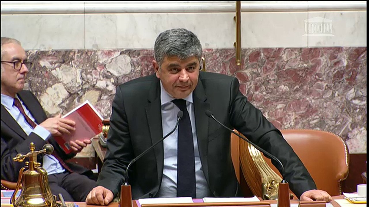 Déchéance de nationalité - Examen du projet de loi constitutionnelle de protection de la Nation - Article 2