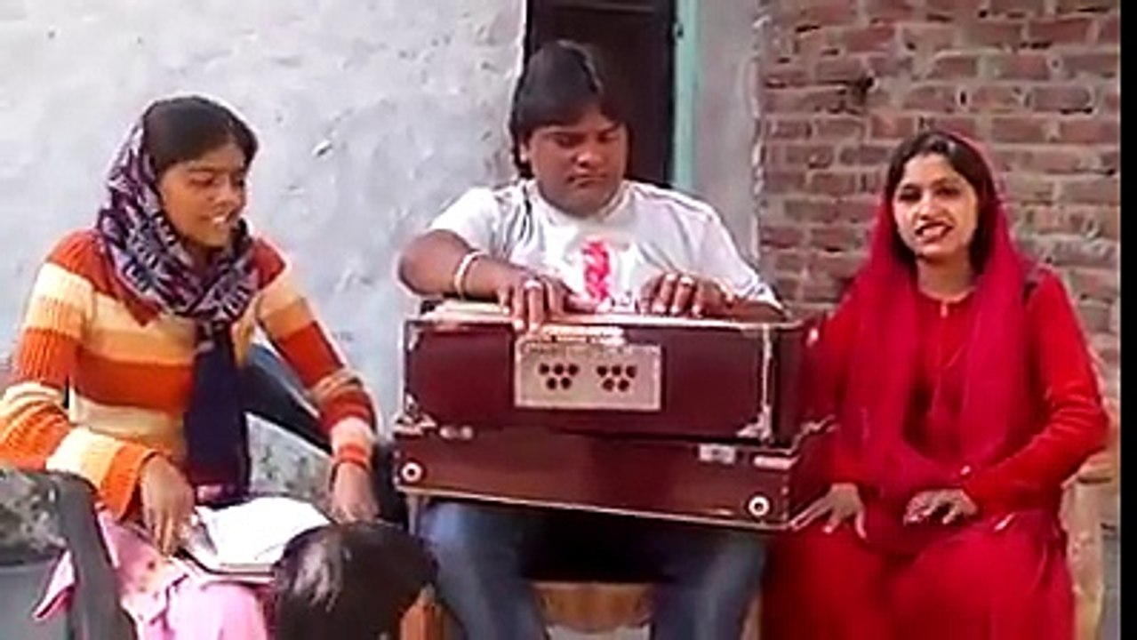 aj peenri aye ankhaan wich akhaan pa k
