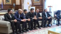 Cumhurbaşkanı Erdoğan, Basketbol Federasyonu Başkanı ve Basketçileri Kabul Etti