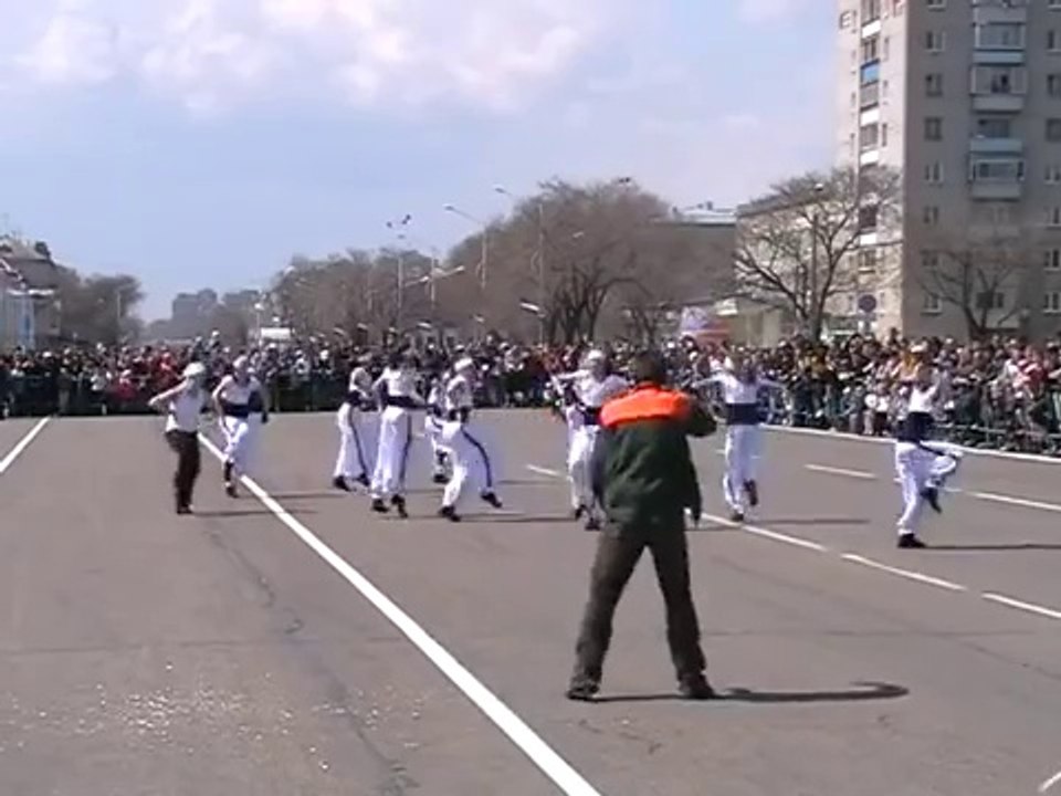 Дворник убил всех со своим танцем ))!