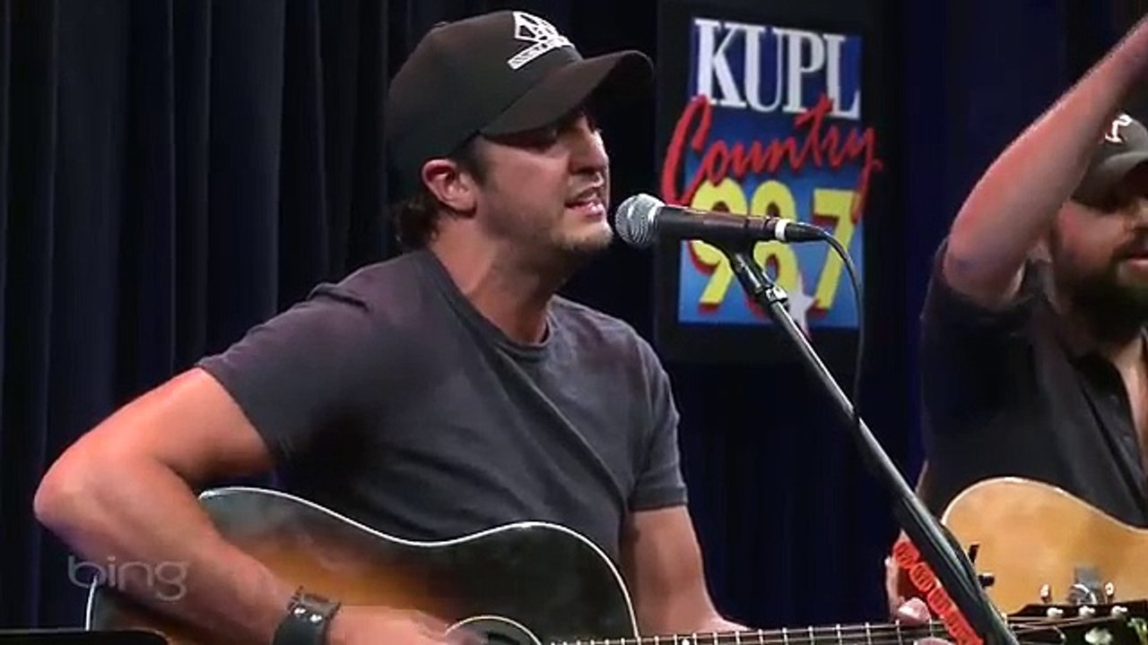 Luke Bryan Songwriters  Showcase - Kiss Tomorrow Goodbye