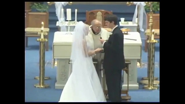 На свадьбе девушка упала в обморок Просто рухнула