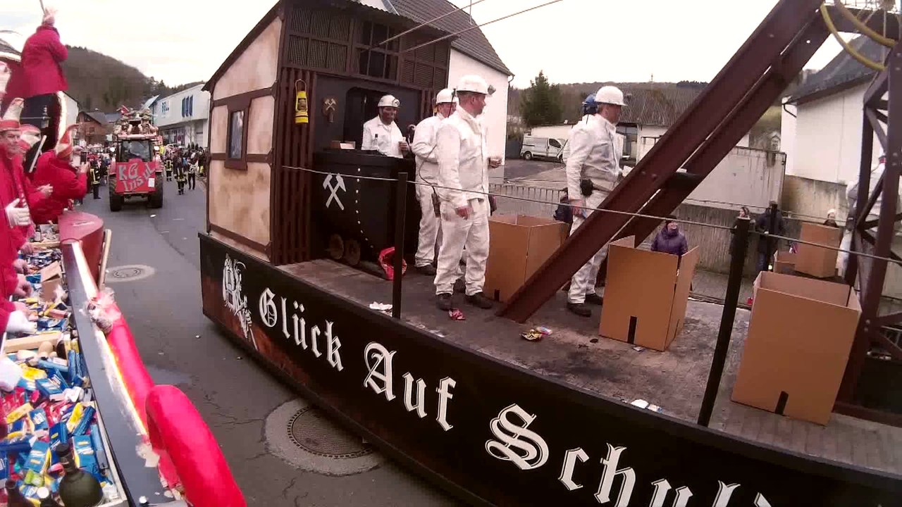 KG Rot-Weiß Adenau - Der Verbandsgemeinde-Sonntagszug in 1 Minute