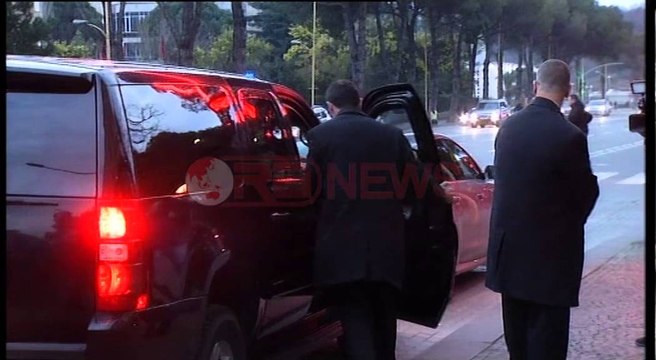 Ambasadorët Lu e Vlahutin vijojnë takimet, pas Bashës 90 min takim me Xhafaj- Ora News