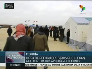Miles de refugiados sirios continúan llegando a la frontera turca