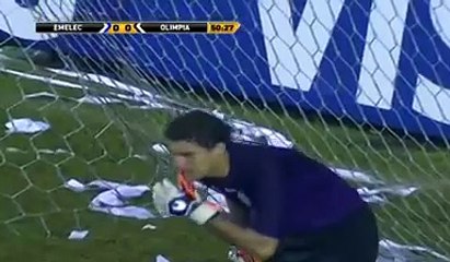 Скачать видео: Emelec 1 - 0 Olimpia - (Resumen del partido Copa Libertadores 2012 Febrero 9)