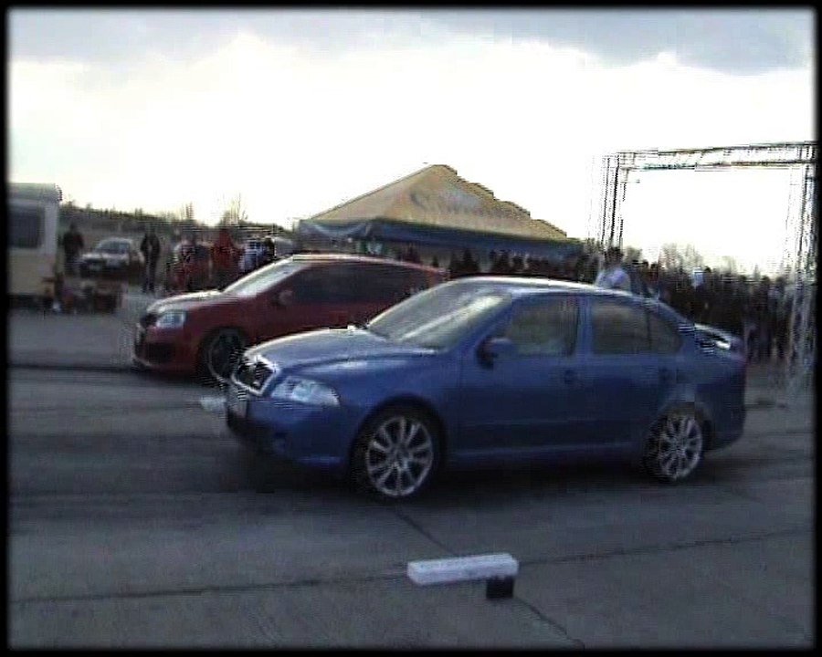 Skoda Octavia RS Vs. Honda Civic V GTI Drag Race