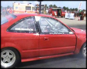 Honda Civic Red Rocket Vs. Honda Civic 1.5 Turbo Drag Race