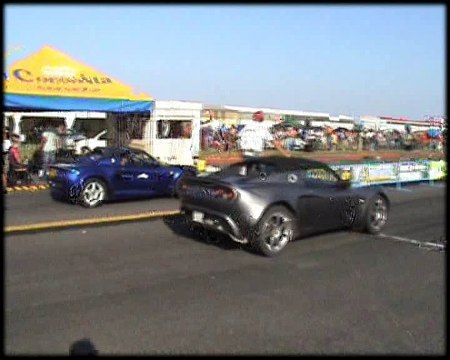 Lotus Elise S1 Vs. Lotus Elise Drag Race