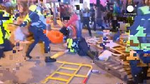 Hong Kong. Duri scontri tra manifestanti e polizia