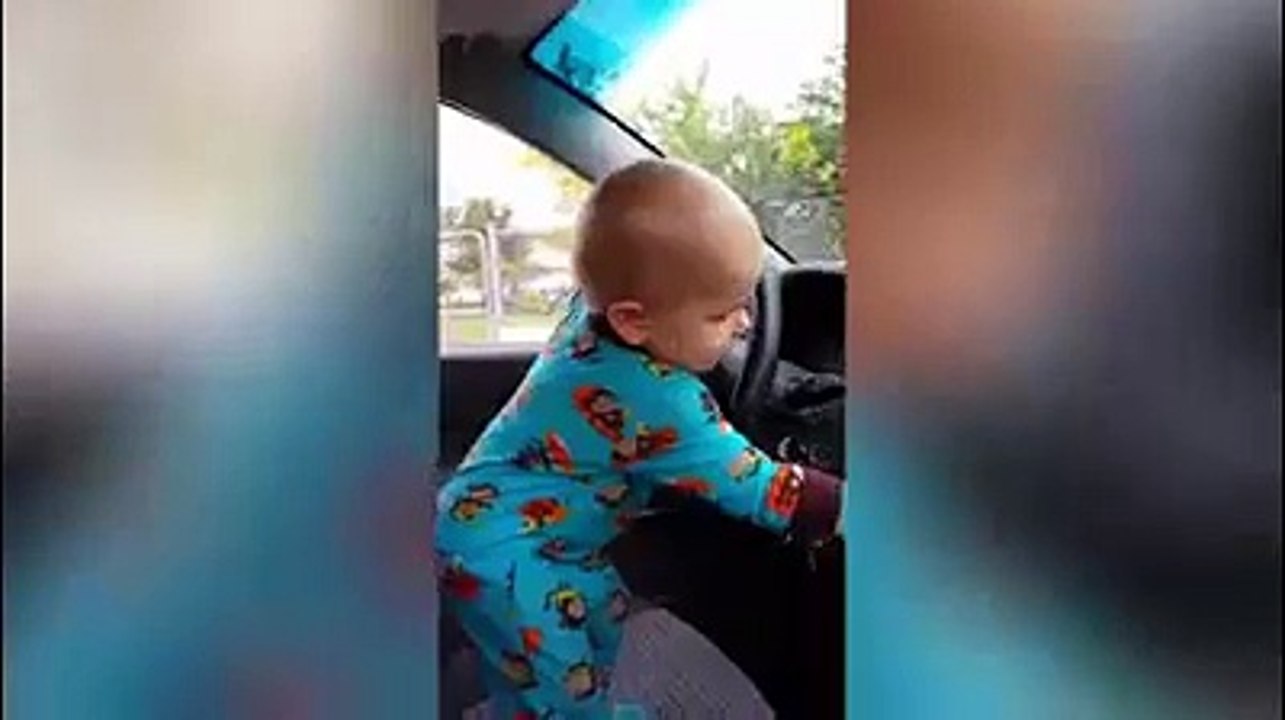 Adorable baby dancing to hip hop