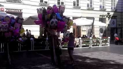 Львов площадь рынок (интересные места) уличные представления