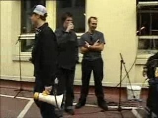 Sum 41 @ Cauet (europe2) Paris -  Ac/dc cover