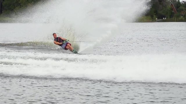 Ski Review: 2014 Sport Nautique 200