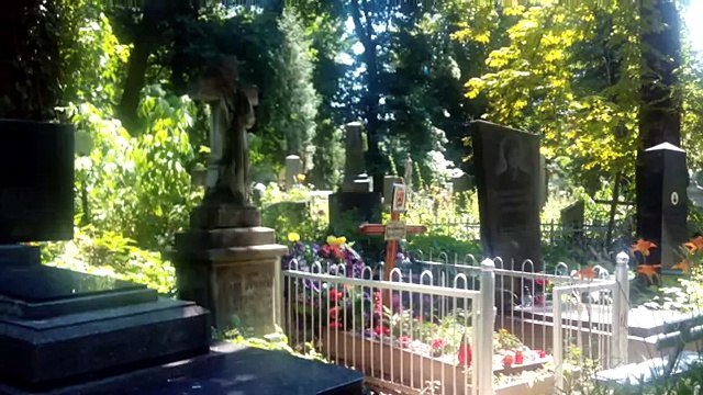 Лычаковское кладбище (интересный памятник) заложено в 1786 г (интересные места)