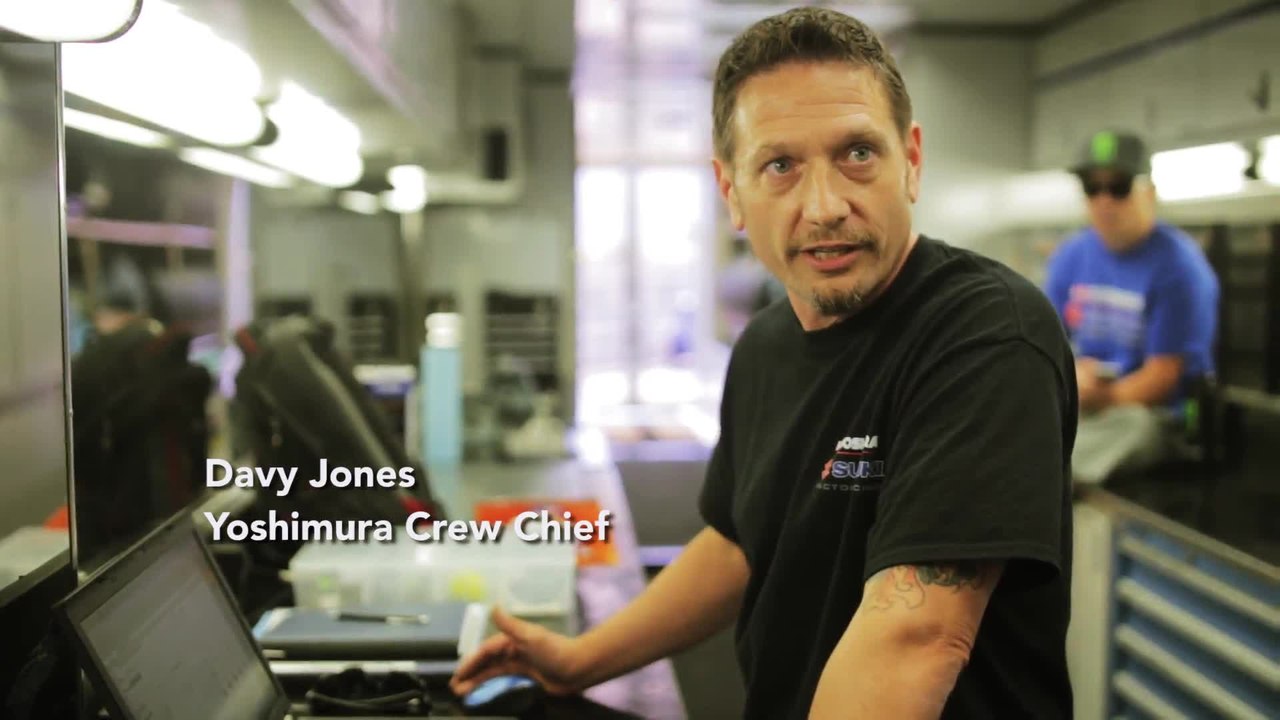 Roger Hayden and Yoshimura Suzuki crew chief Davy Jones