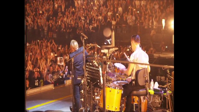 16. U2 - Zooropa / Where The Streets Have No Name (07-December-2015) [Live From Paris HBO]