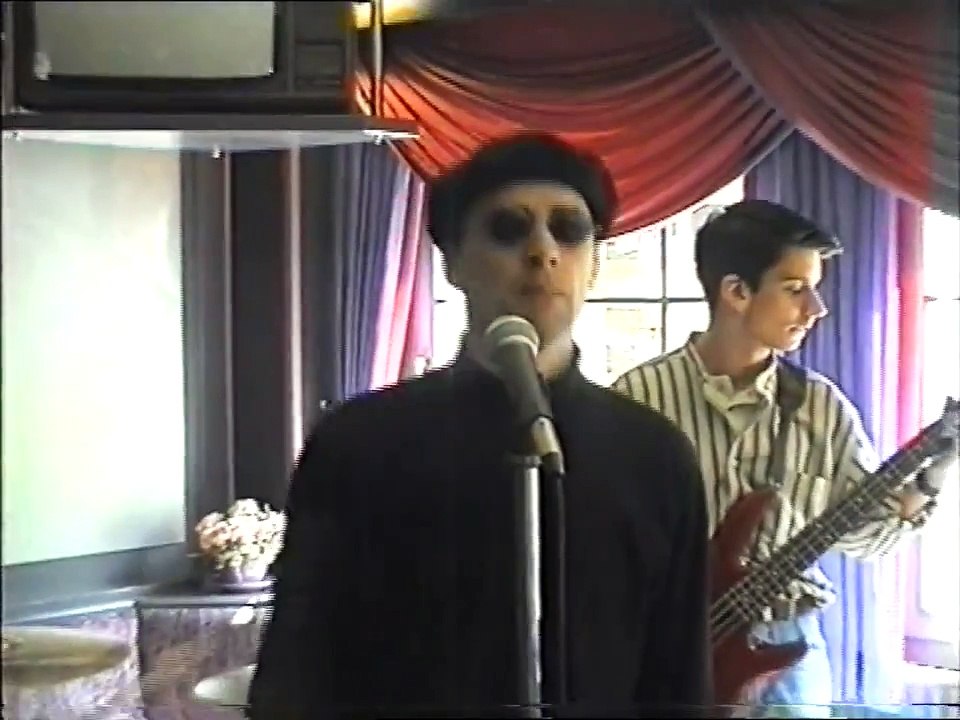 Musikvideo 1995 D Central going on