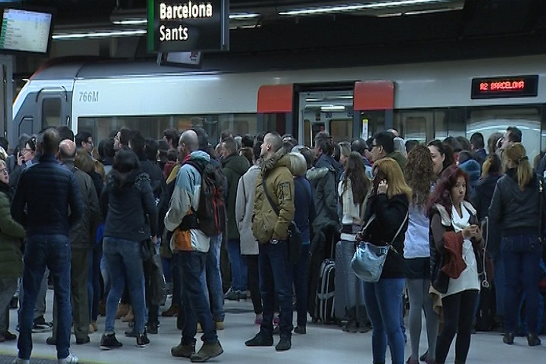 Suprimida la circulación de Cercanías por humo
