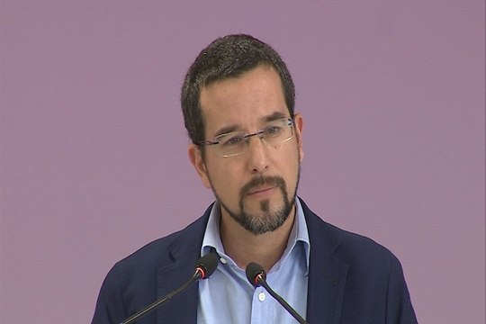 Podemos pide al PSOE que les llame para negociar un gobierno