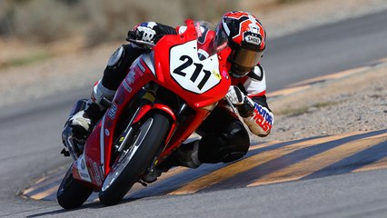 Honda CBR300R Racebike Breaks Lap Record at Chuckwalla