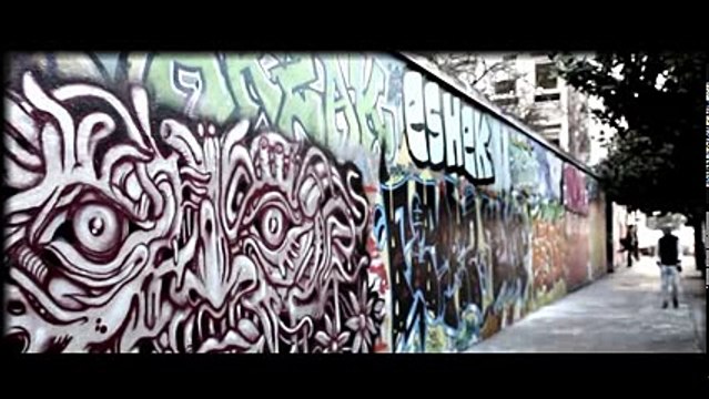 Krom au mic feat Melan, Wira & ODT – Hors saison (Clip)