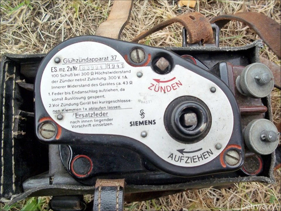 WW2 German original field Exploder Glühzündapparat 37 Siemens - DEMO