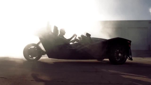 2015 Polaris Slingshot Burnout from Roaring Toyz