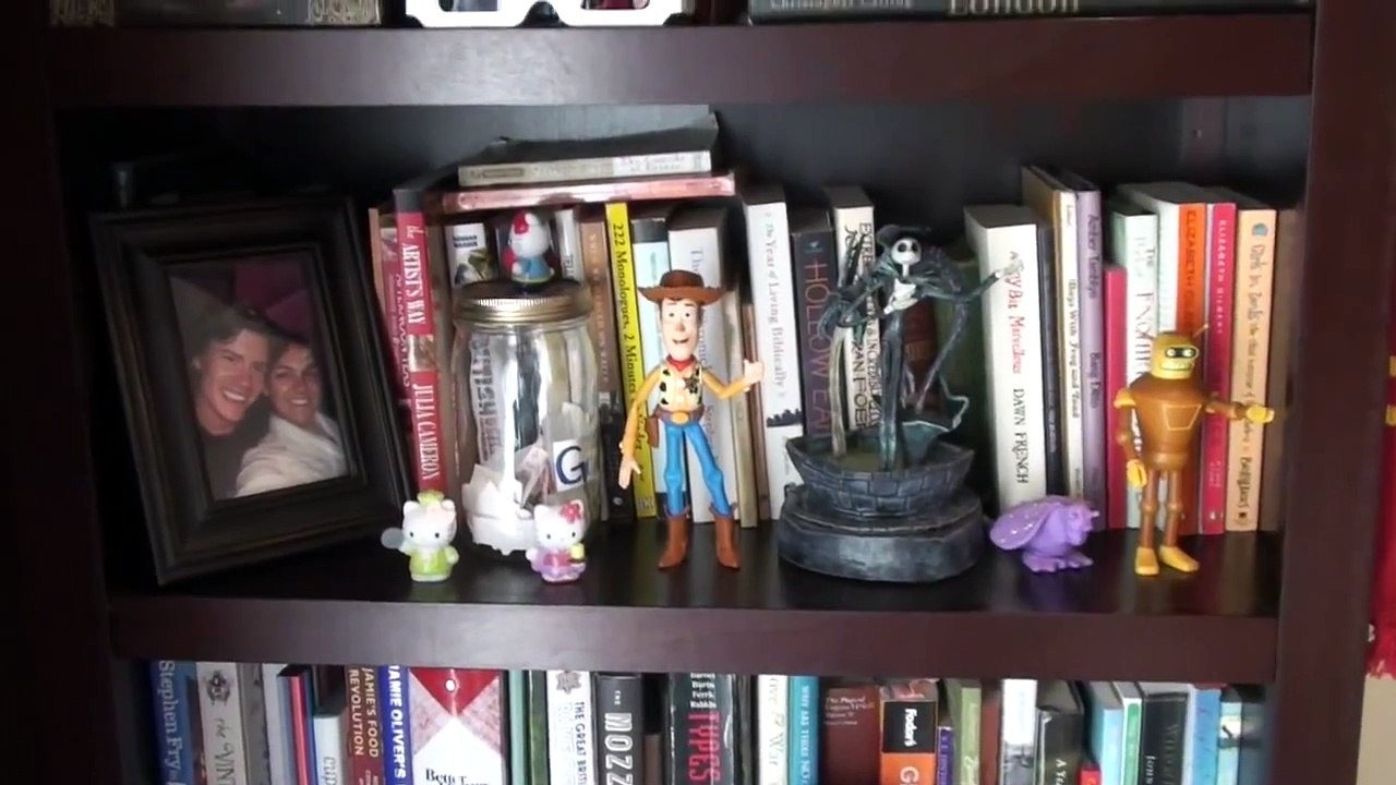 Alastair's Bookshelf of Geekdom and Spooky Happenings  - Super Amazing Project