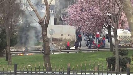 Eylemciler Piyalepaşa Bulvarı'nı trafiğe kapattı