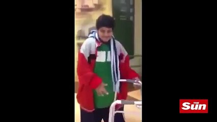 Perde 310 kg e torna a camminare: questo teenager ex obeso ora può sorridere