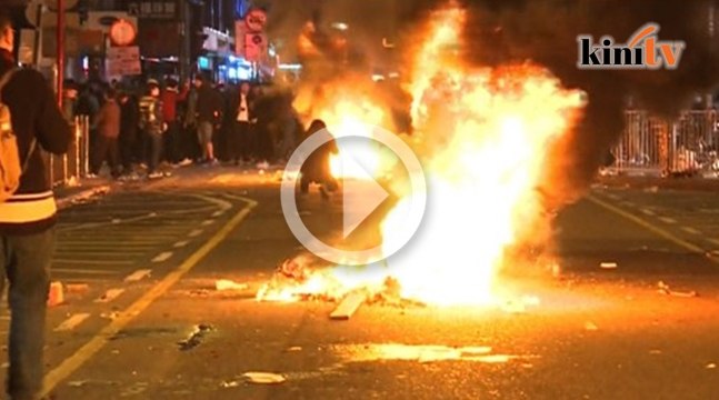 Polis lepas tembakan ketika rusuhan disiasat