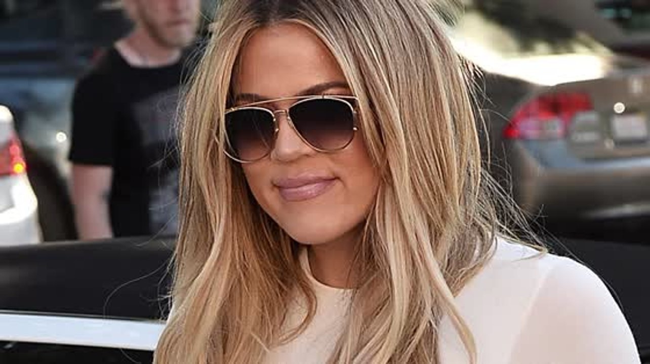 Khloé Kardashian está buscando citas por internet