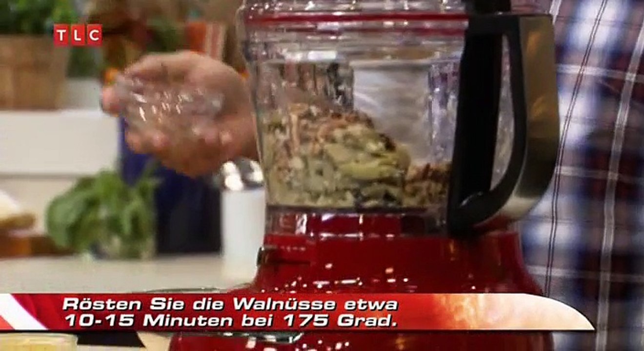 Minestrone mit Truthahn-Artischocken-Panino